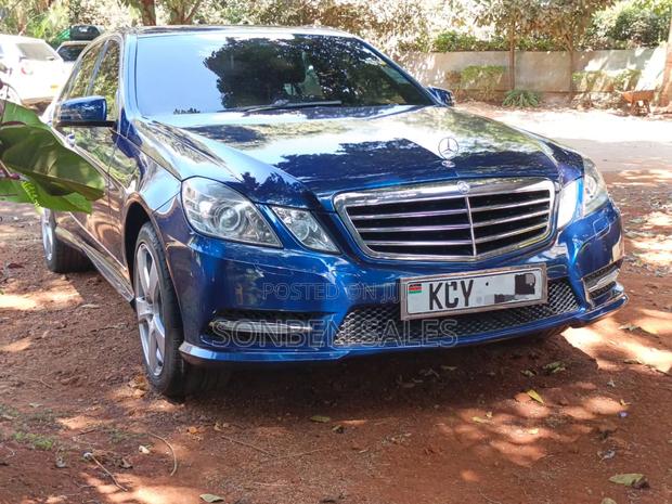 Mercedes-Benz E250 2013 Blue