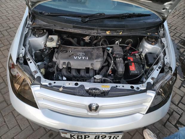 Toyota IST 2005 Gray