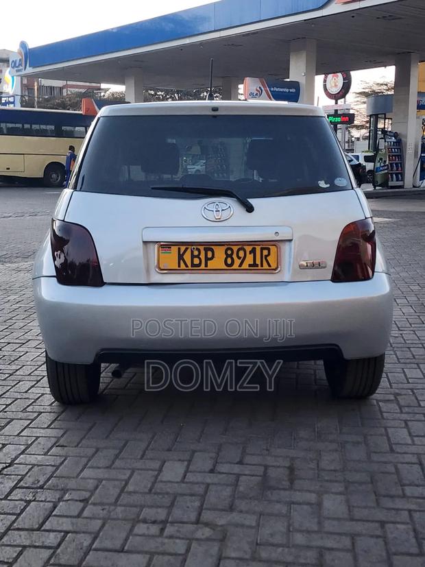 Toyota IST 2005 Gray