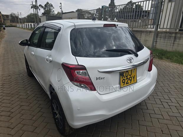 Toyota Vitz 2015 White