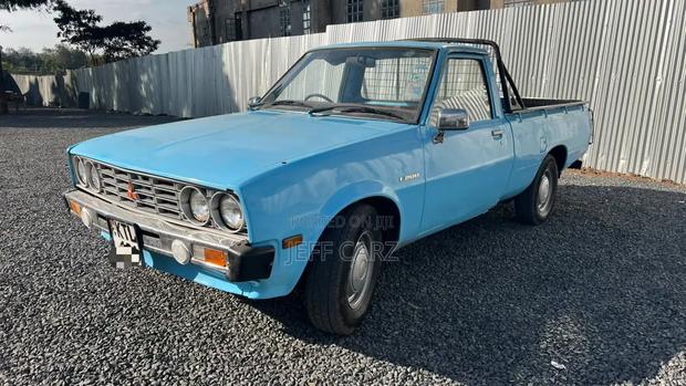 Mitsubishi L200 1981 Blue