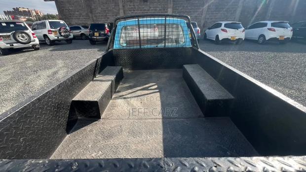 Mitsubishi L200 1981 Blue