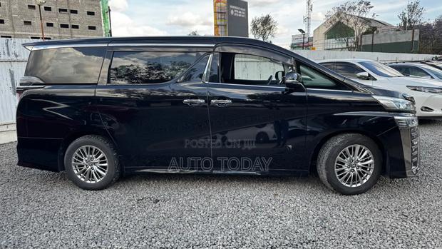 Toyota Vellfire 2.5 Z G Edition 2019 Black