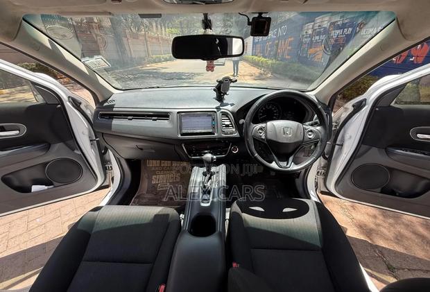 Honda Vezel 2016 White
