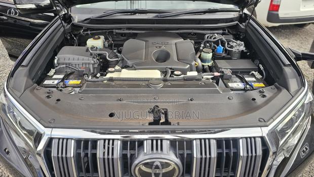 Toyota Land Cruiser Prado 2.8 2020 Black