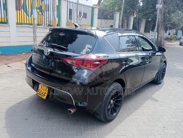 Toyota Auris 2013 Black
