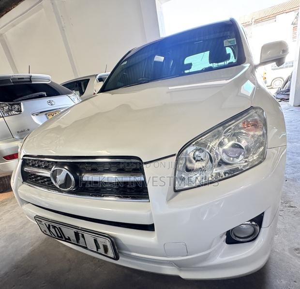 Toyota RAV4 2015 White