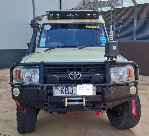Toyota Land Cruiser 79 Series 2008 Beige