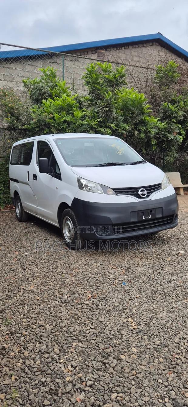 Nissan NV200 SV 2019 White
