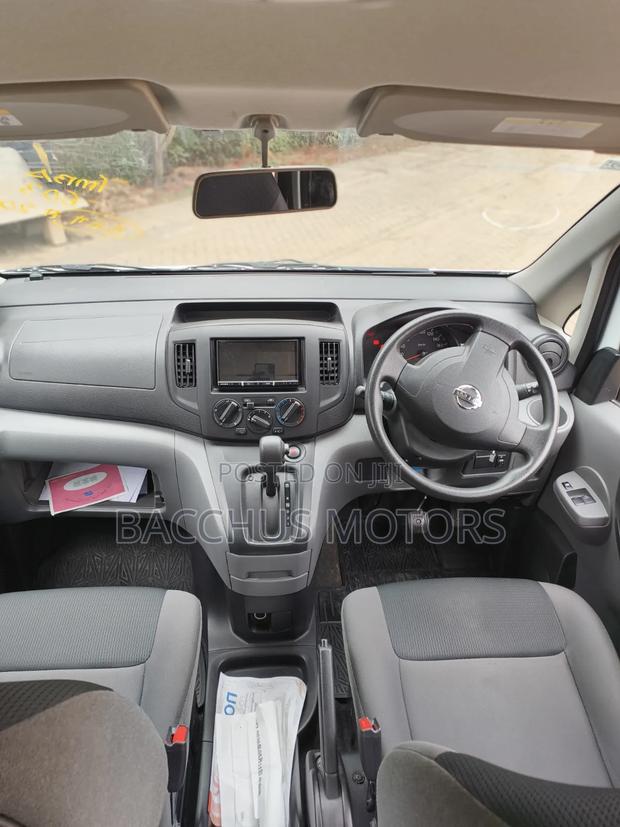 Nissan NV200 SV 2019 White