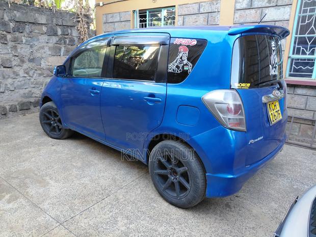 Toyota Ractis 1.5 FWD 2010 Blue
