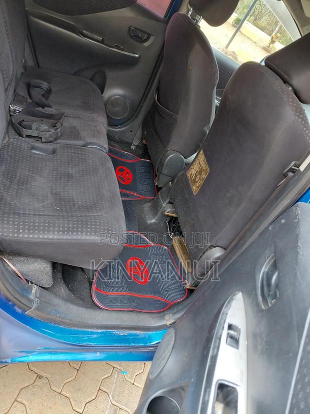 Toyota Ractis 1.5 FWD 2010 Blue