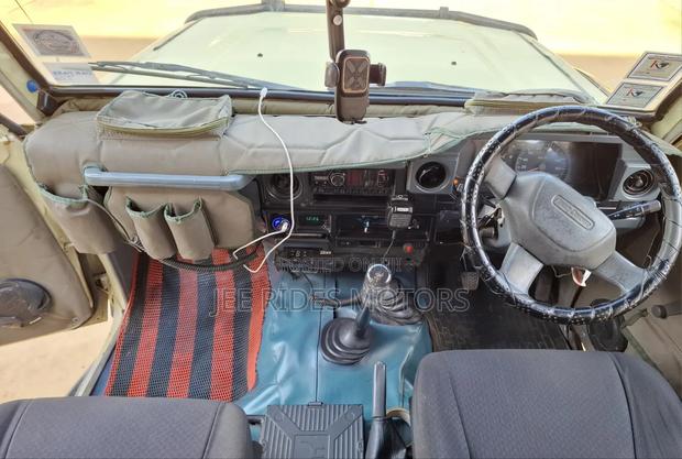 Toyota Land Cruiser 2009 Gold