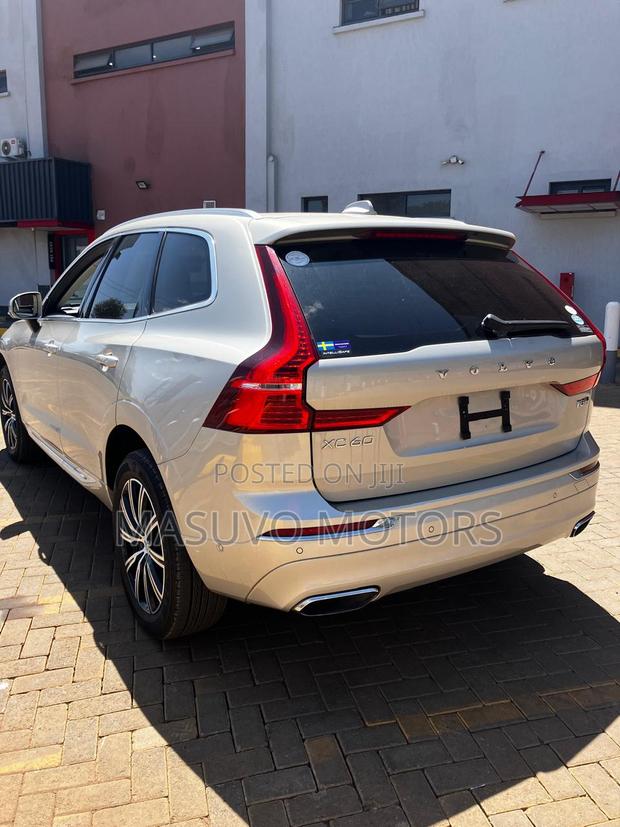 Volvo XC60 T5 Inscription AWD 2019 Beige