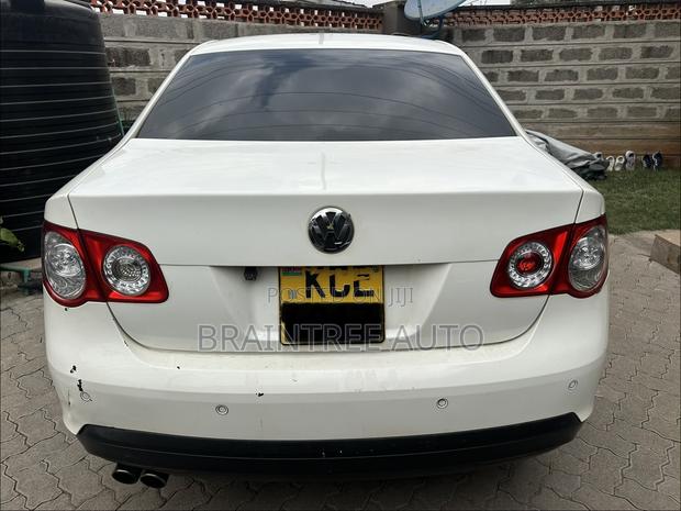 Volkswagen Jetta 2.0T FSi DSG 2008 White