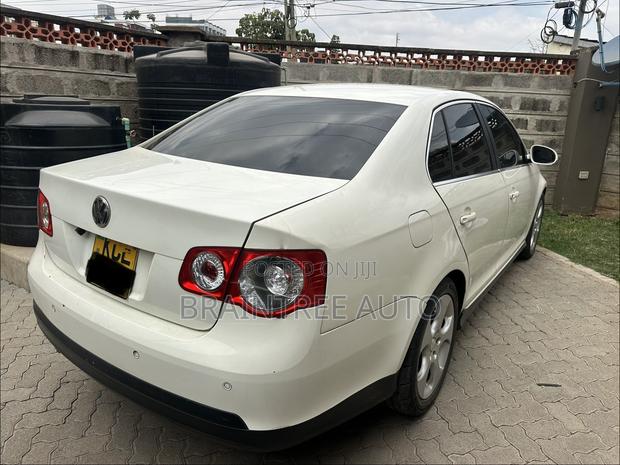 Volkswagen Jetta 2.0T FSi DSG 2008 White