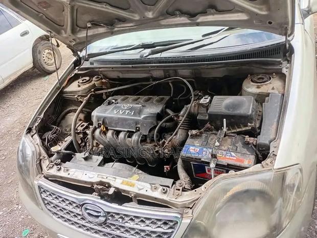 Toyota Corolla Sedan Automatic 2003 Gold