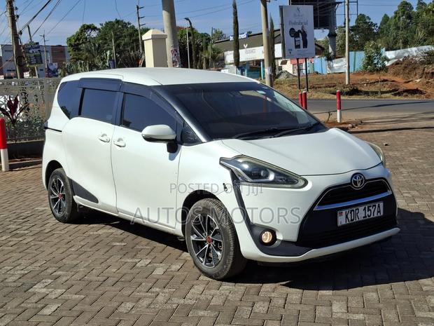 Toyota Sienta 1.5 FWD (6-seater) 2017 Pearl