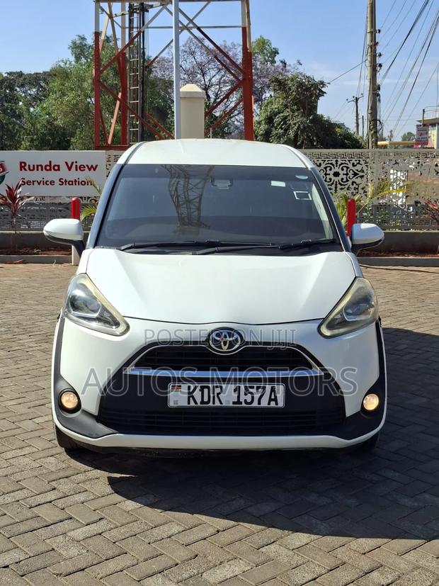 Toyota Sienta 1.5 FWD (6-seater) 2017 Pearl