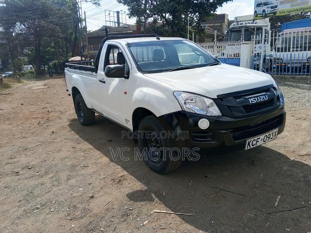 Isuzu D-MAX 2015 White