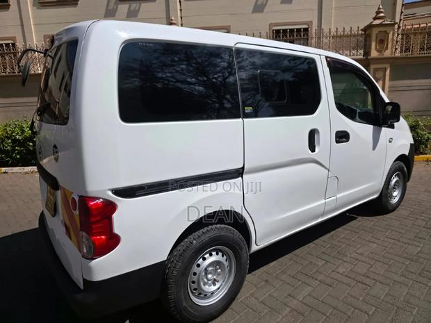 Nissan NV200 2012 White