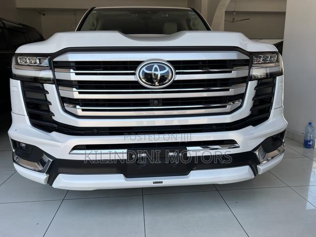Toyota Land Cruiser 2023