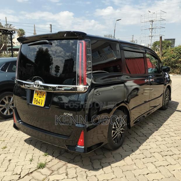 Toyota Noah 2.0 FWD (8 Seater) 2019 Black
