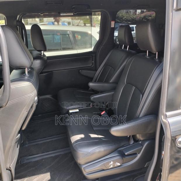 Toyota Noah 2.0 FWD (8 Seater) 2019 Black