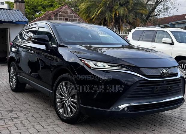 Toyota Harrier 2.0 2020 Black
