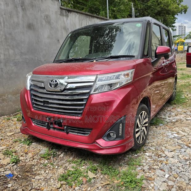 Toyota Roomy 1.0 FWD 2019 Red