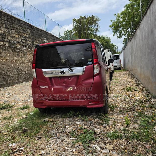 Toyota Roomy 1.0 FWD 2019 Red