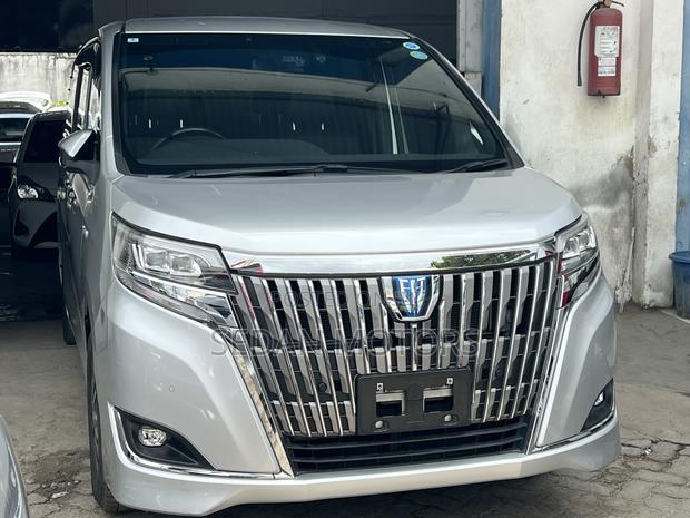 Toyota Esquire 2019 Silver