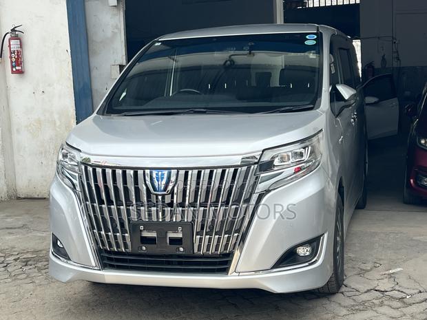 Toyota Esquire 2019 Silver