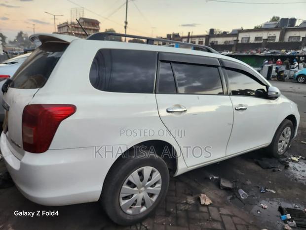 Toyota Corolla Fielder 2009 White