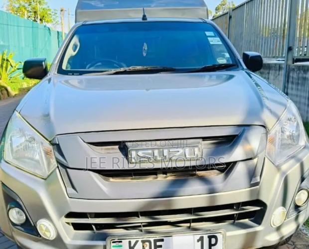 Isuzu D-MAX 2022 Gray