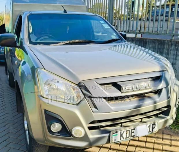 Isuzu D-MAX 2022 Gray