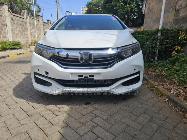 Honda Fit Shuttle 2019 Pearl