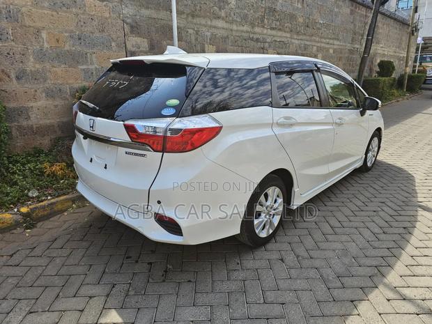 Honda Fit Shuttle 2019 Pearl