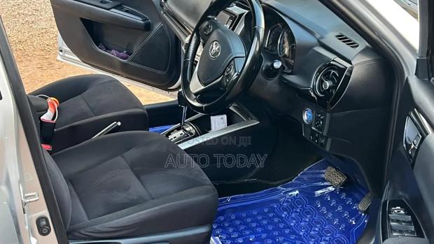 Toyota Corolla Fielder 1.5 Petrol FWD 2018 Silver