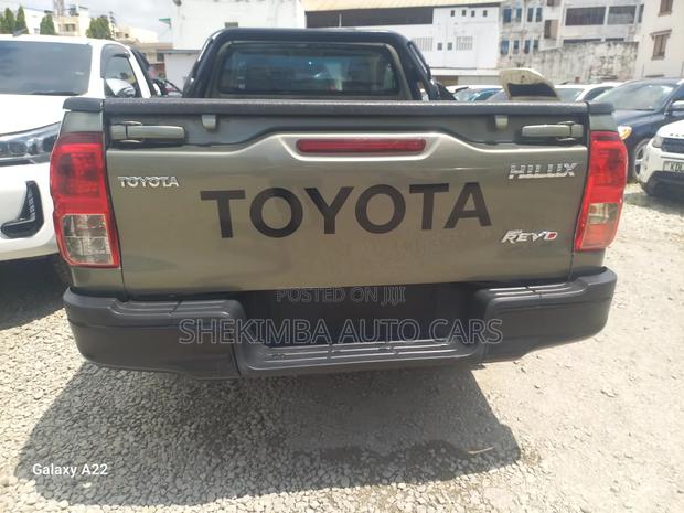 Toyota Hilux 2.4 Diesel 2020 Gray