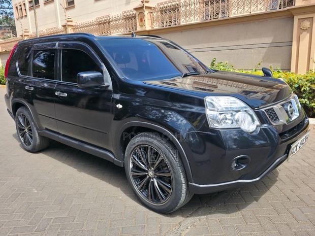 Nissan X-Trail 2012 Black