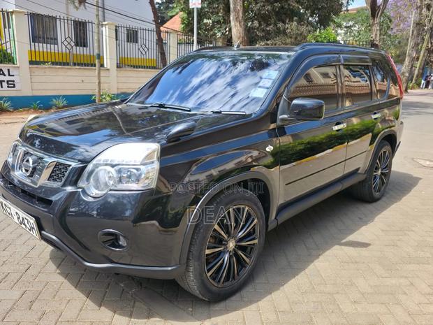 Nissan X-Trail 2012 Black
