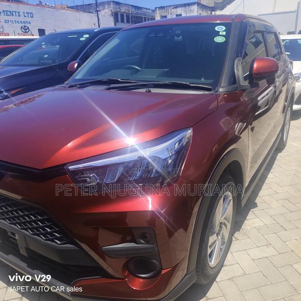Daihatsu Rocky 2020 Orange