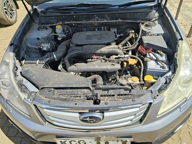Subaru Outback 2009 Silver