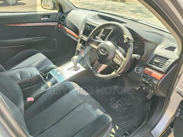 Subaru Outback 2009 Silver
