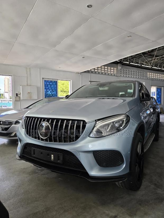 Mercedes-Benz GLE-Class 2015 Blue