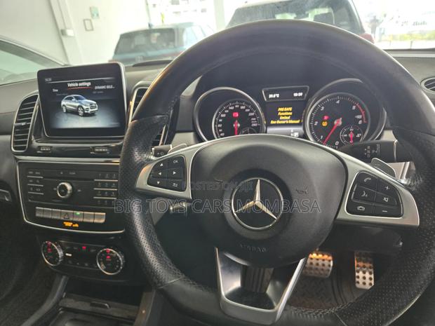 Mercedes-Benz GLE-Class 2015 Blue