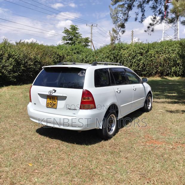 Toyota Corolla Fielder 2005 White