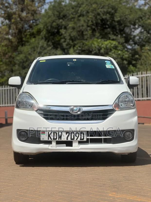 Daihatsu Mira 2017 White