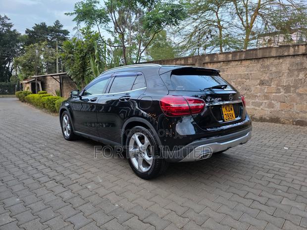 Mercedes-Benz GLA-Class 2018 Black